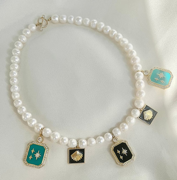 Charming Pearl Choker