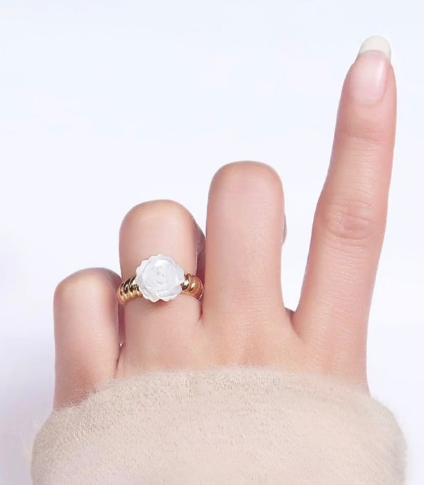 White Rose Ring