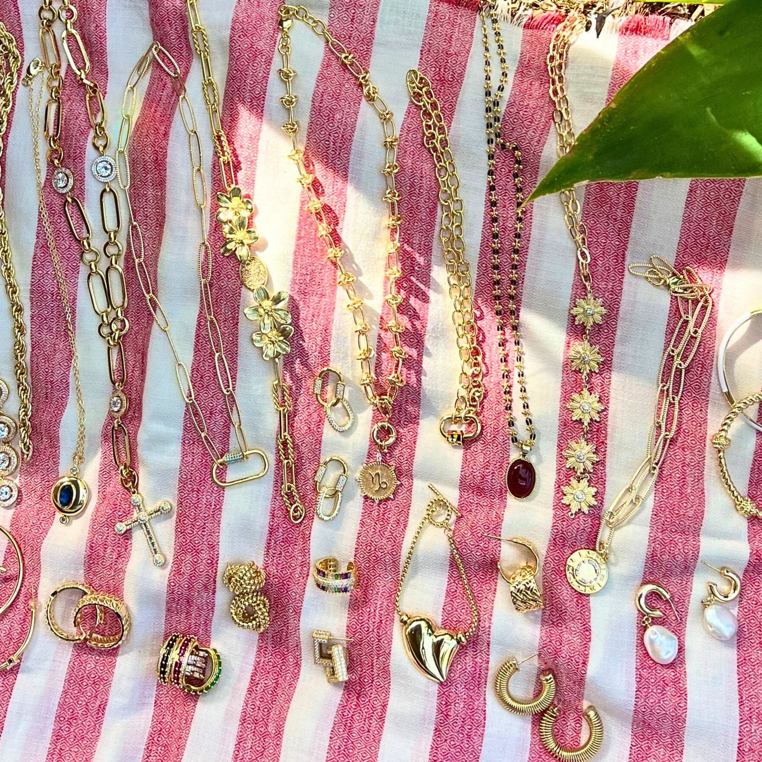 SURPRISE WEEKEND SALE  TAKE 25% OFF