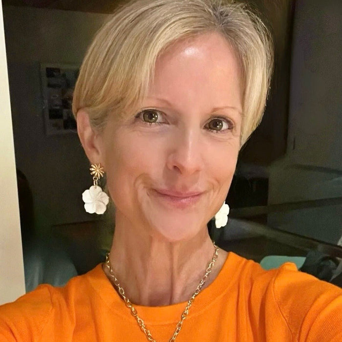 Hibiscus Island Earrings - thechristyfcollection