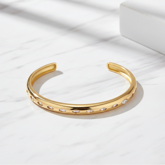 Clear Diamond Dotted Bracelet